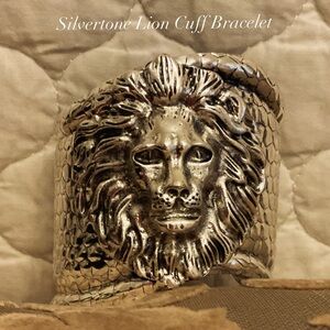 #163 Silvertone Lion Cuff Bracelet